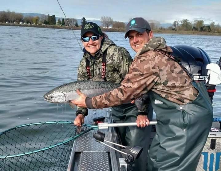 Columbia River Fishing Guide  Daniel St Laurent 503 440-5188